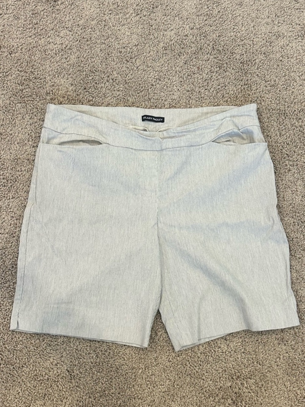 Hilary Radley Light Gray Women's Bermuda Shorts Size XL X-LARGE